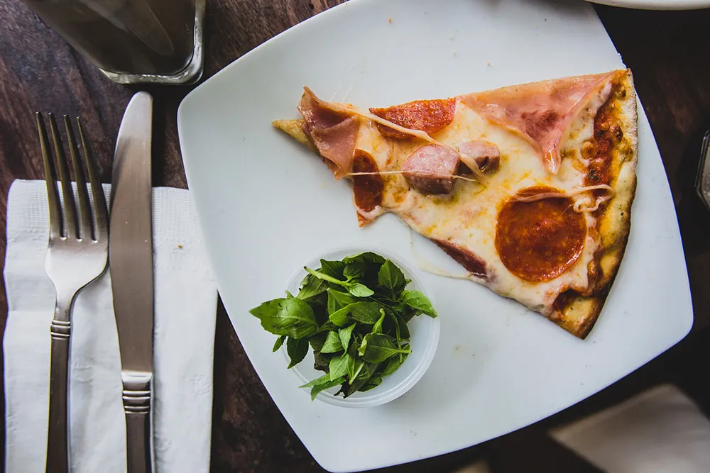 Salami Pizza